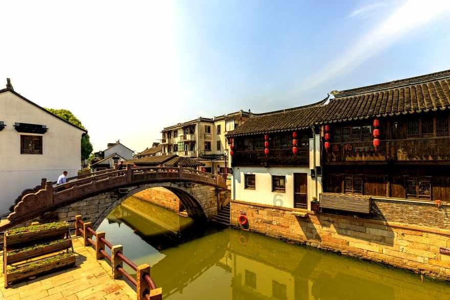州人大常委会：立法护航彝绣产业有序发展